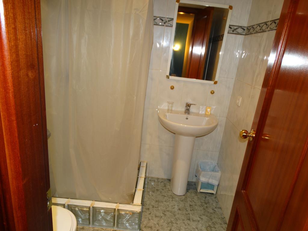 Hostal La Redonda Granada Luaran gambar