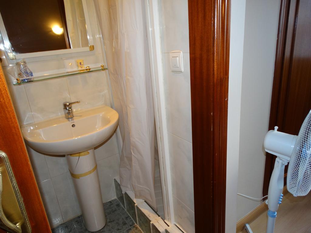 Hostal La Redonda Granada Luaran gambar