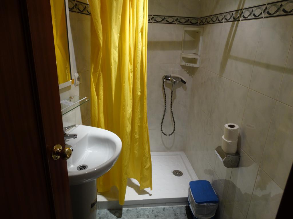 Hostal La Redonda Granada Luaran gambar