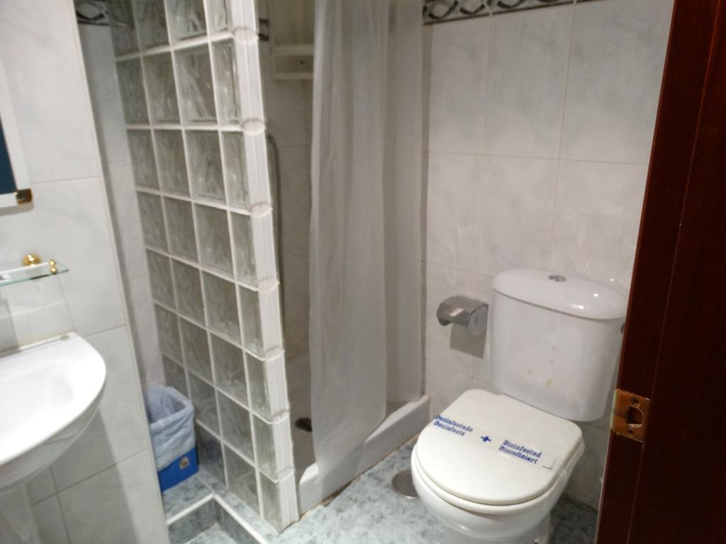 Hostal La Redonda Granada Luaran gambar